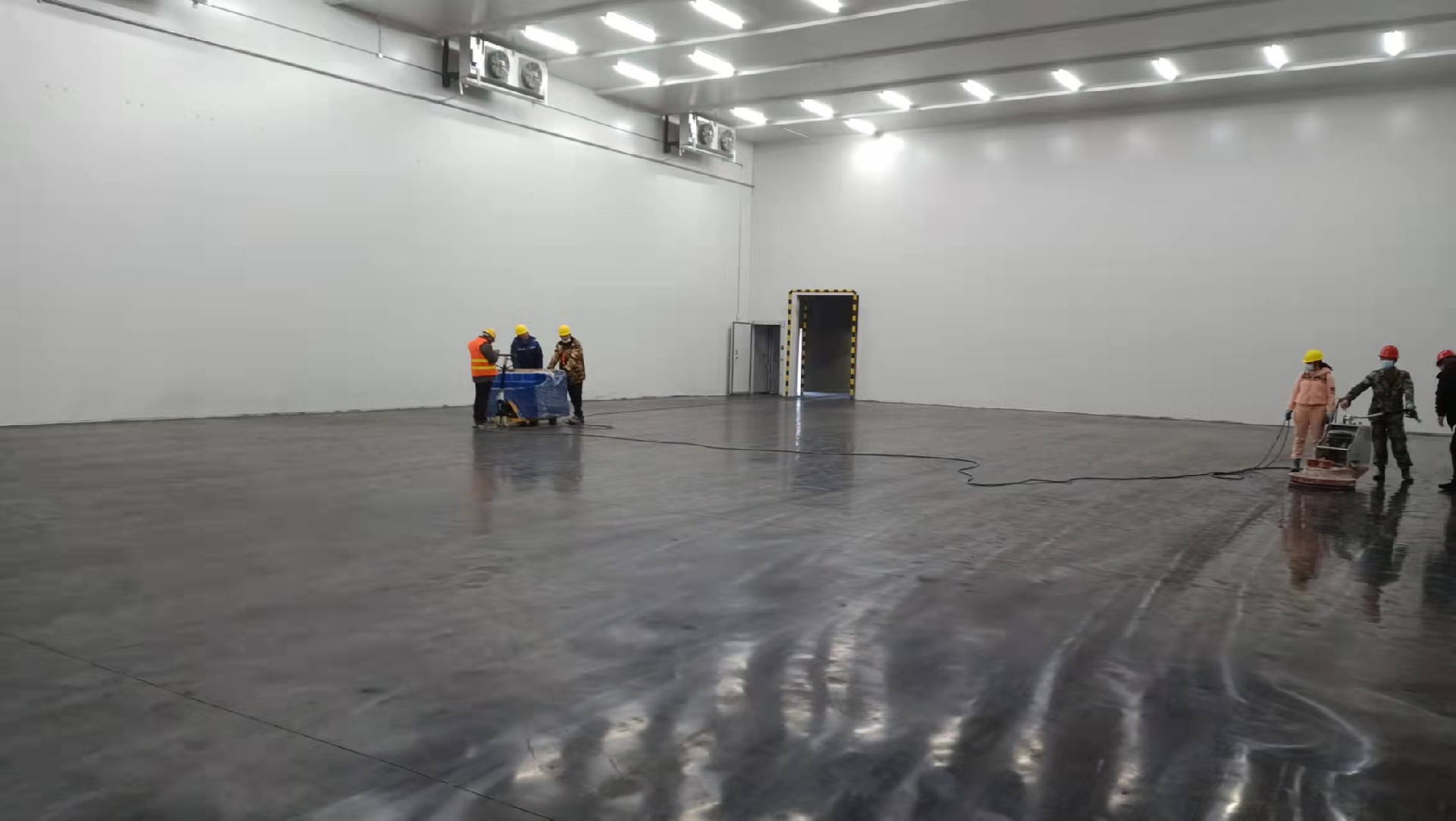 建設30000m3農產品基地冷藏庫需要的費用是多少？